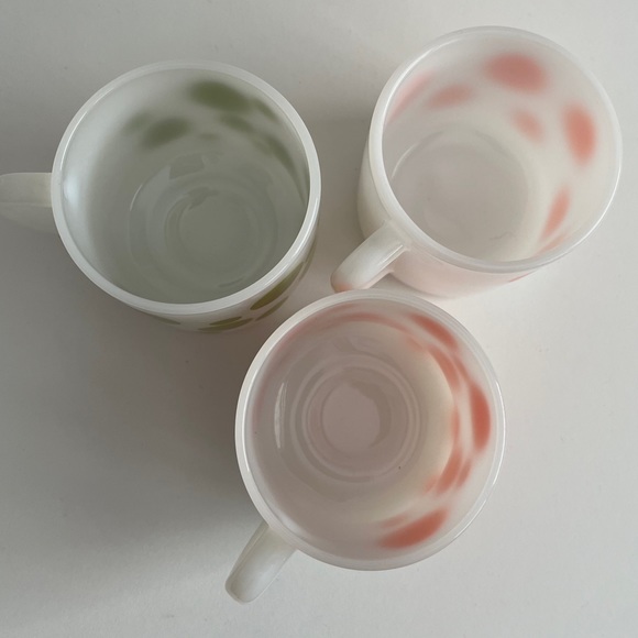 Set of 3 Federal Glass polka dot mugs - 2 orange 1 green - Picture 2 of 7